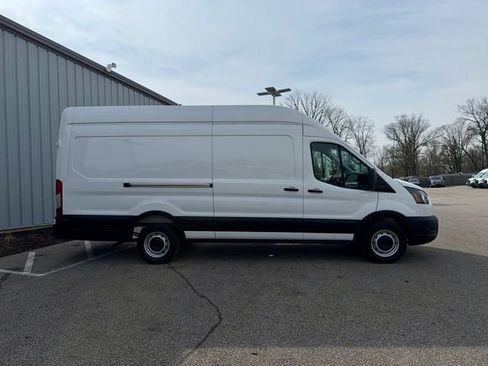 Used 2025 Ford Transit 250 148 High Roof Extended w/ Load Area Protection Package image 7