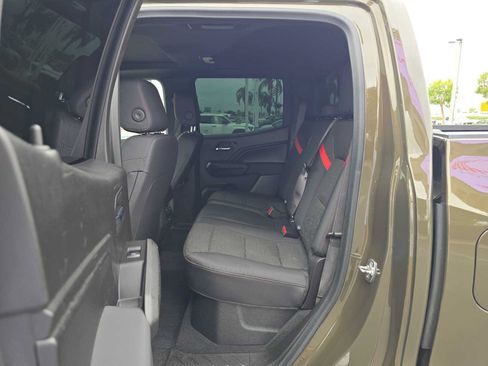 Used 2024 Chevrolet Colorado Z71 w/ Z71 Convenience Package 2 AWD/4WD image 18
