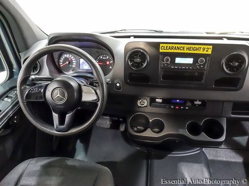 Used 2019 Mercedes-Benz Sprinter 170 image 9