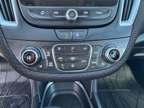 Used 2025 Chevrolet Malibu LT FWD image 25