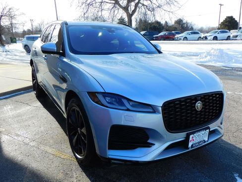 Used 2021 Jaguar F-PACE S image 7