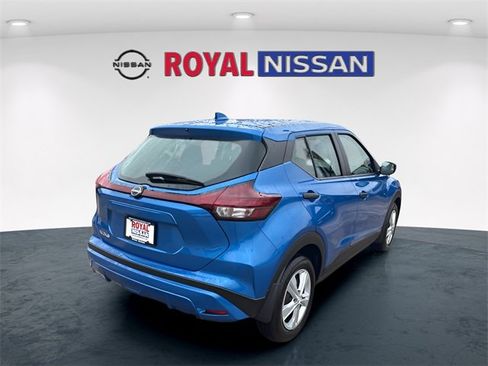 Used 2025 Nissan Kicks Play S image 7