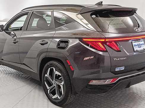 Used 2022 Hyundai Tucson SEL w/ Convenience Package FWD image 4