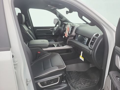 New 2025 RAM 1500 Laramie w/ Night Edition AWD/4WD image 19