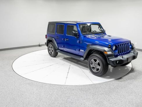 Used 2019 Jeep Wrangler Unlimited Sport S AWD/4WD image 24