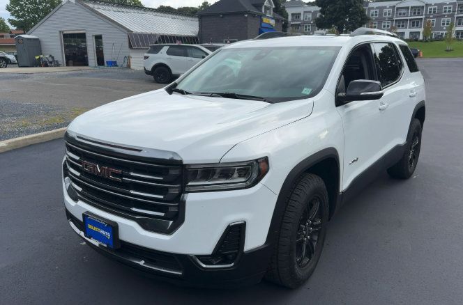 Used 2023 GMC Acadia AT4 w/ Preferred Package AWD/4WD image 2