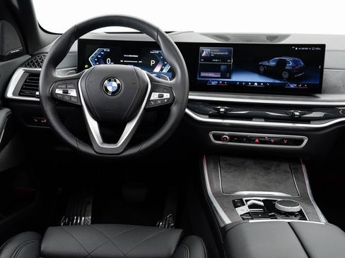 Used 2024 BMW X5 xDrive40i w/ Premium Package image 16