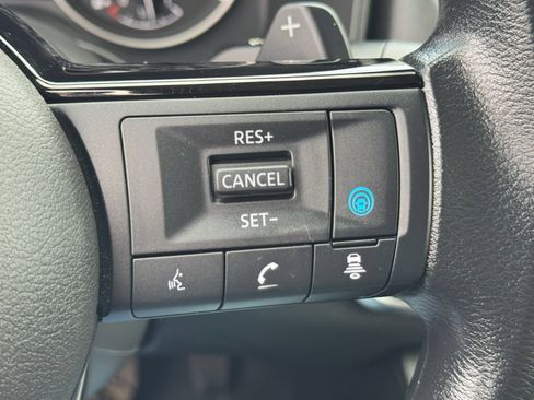 Used 2023 Nissan Rogue SV AWD/4WD image 25