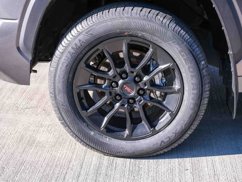 Used 2024 Toyota Tundra SR5 AWD/4WD image 10