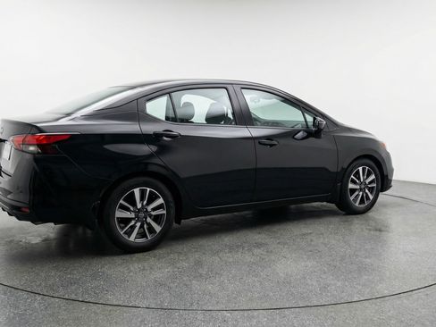 Used 2025 Nissan Versa SV image 9