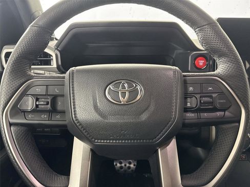 Used 2024 Toyota Tacoma TRD Off-Road image 17