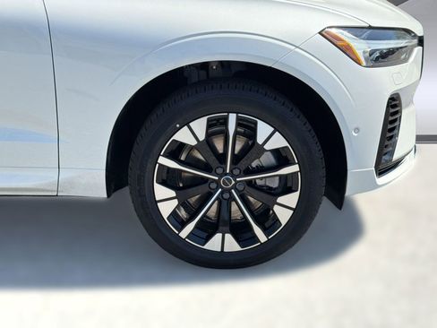 New 2026 Volvo XC60 T8 Plus w/ Protection Package Premier image 11