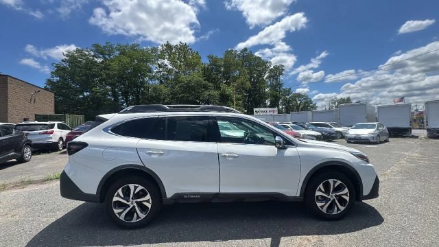 Used 2020 Subaru Outback Touring XT AWD/4WD image 4
