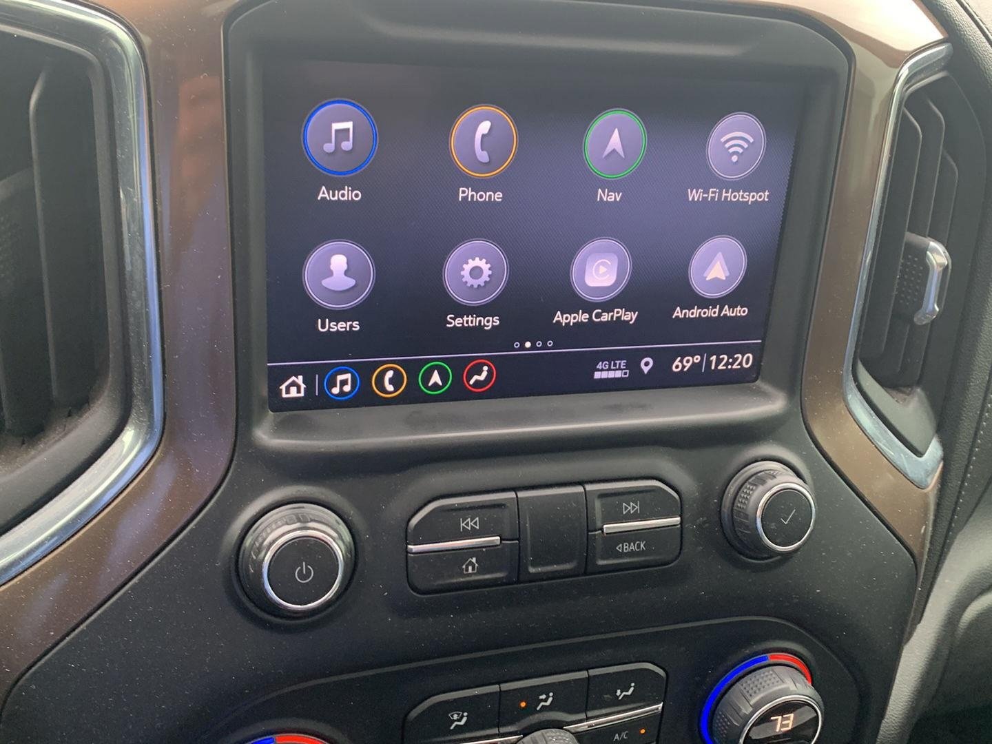 Used 2019 Chevrolet Silverado 1500 High Country w/ Technology Package AWD/4WD image 14