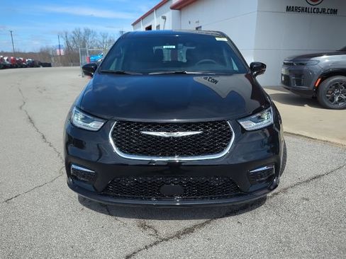 New 2026 Chrysler Pacifica Select FWD image 3