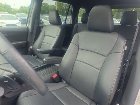 Used 2023 Honda Passport EX-L image 11