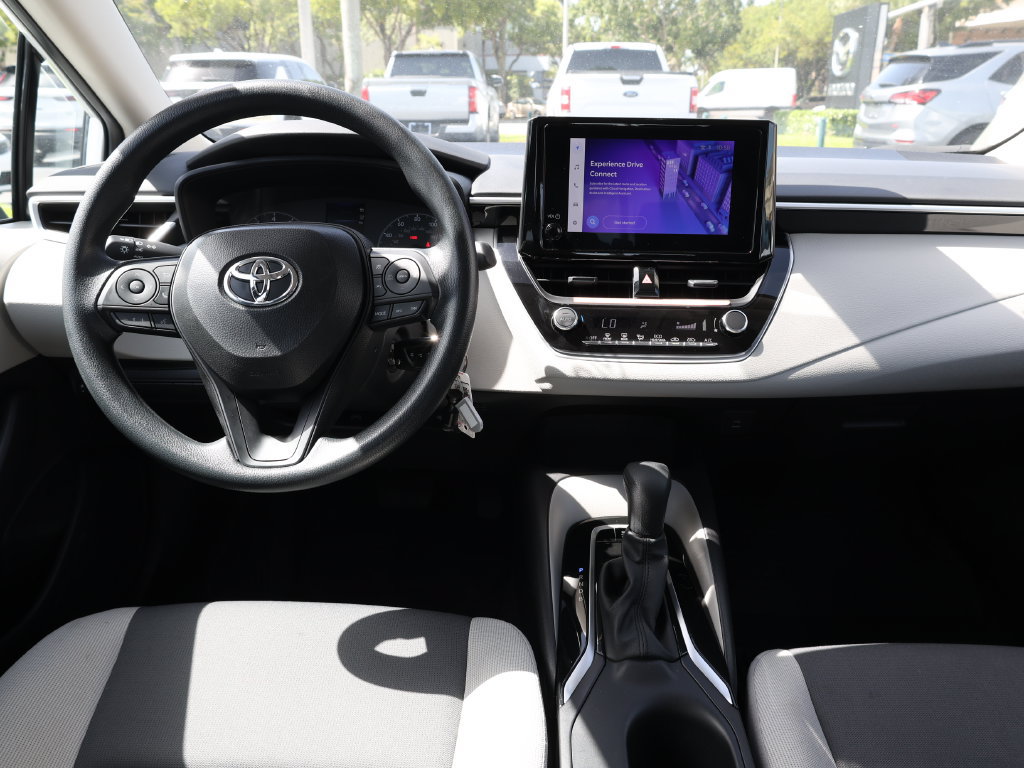 Used 2025 Toyota Corolla LE FWD image 19