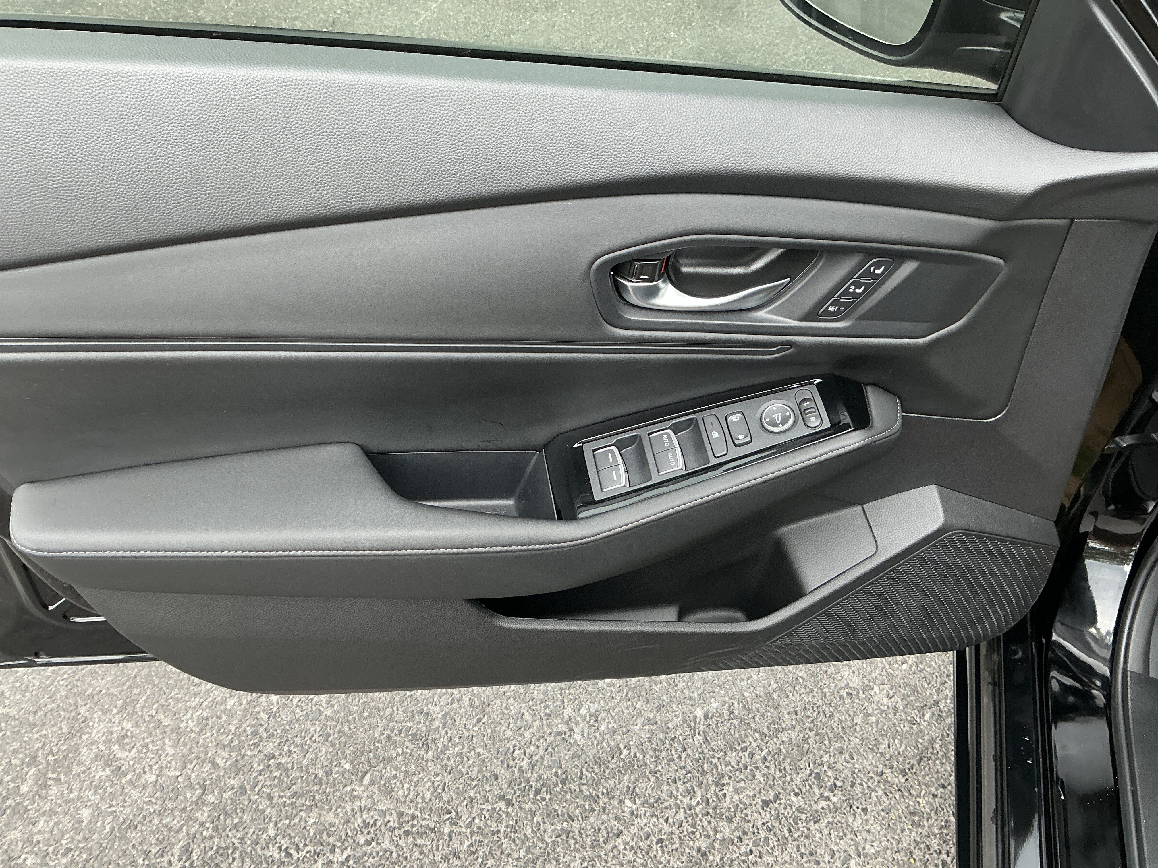 Used 2025 Honda Accord Touring image 13