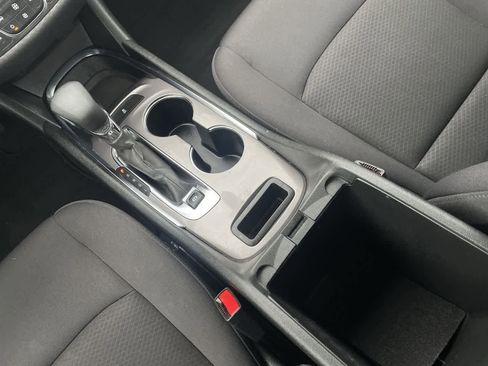 Used 2022 Chevrolet Malibu LT FWD image 22