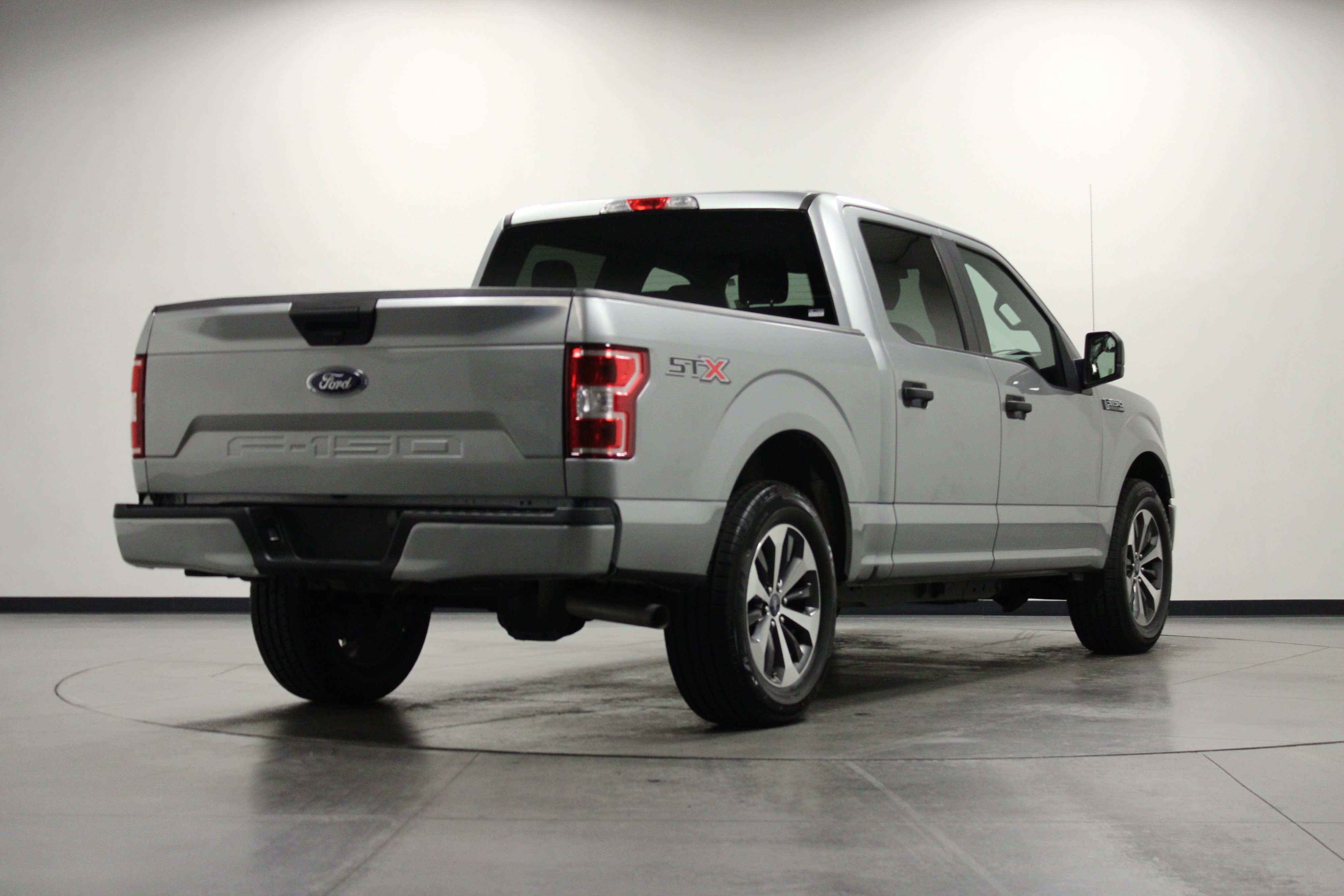 Used 2020 Ford F150 XL w/ Equipment Group 101A Mid RWD image 4