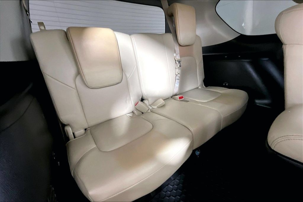 Used 2021 Nissan Armada SL w/ Captain's Chairs Package RWD image 28