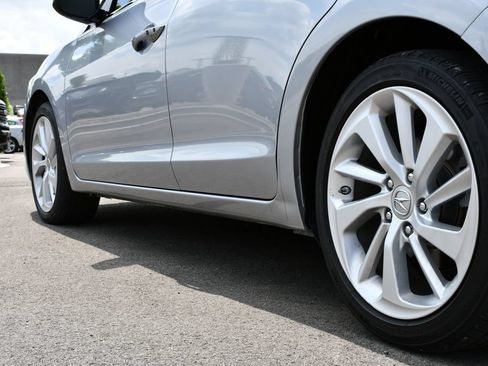 Used 2017 Acura ILX FWD image 13