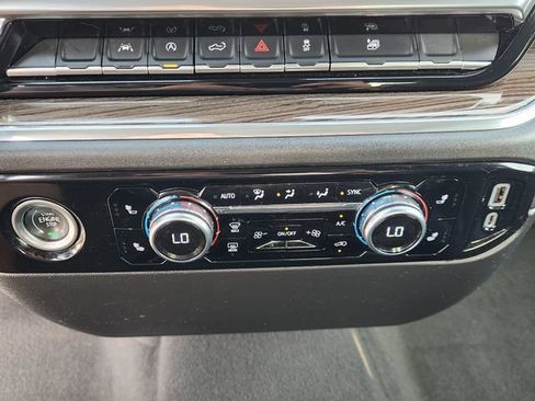 Used 2023 GMC Sierra 1500 Elevation AWD/4WD image 18