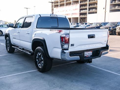 Certified 2023 Toyota Tacoma TRD Off-Road AWD/4WD image 6