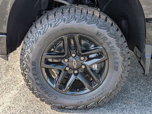 New 2026 Chevrolet Silverado 1500 Custom Trail Boss w/ Dark Appearance Package AWD/4WD image 11