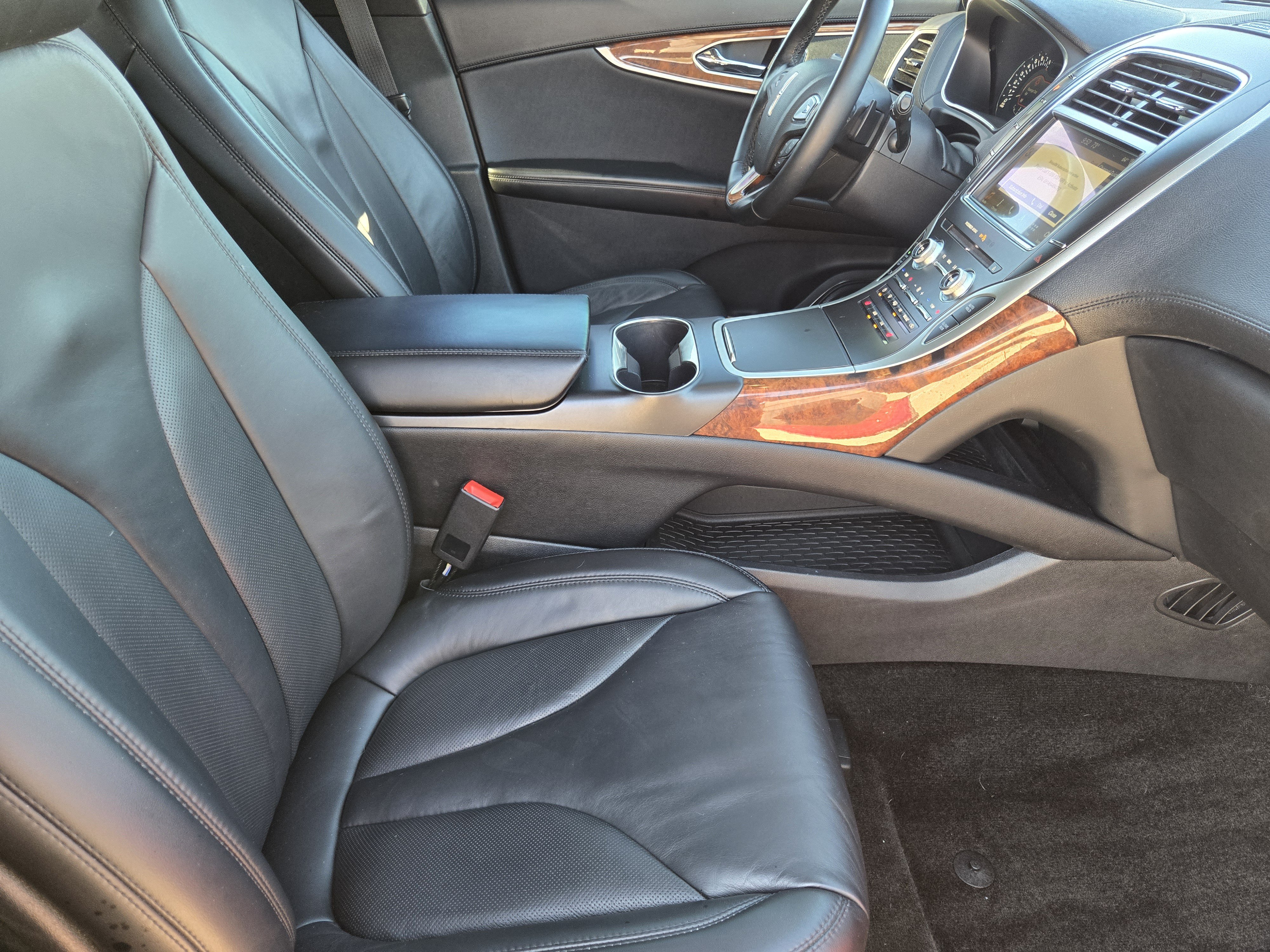 Used 2018 Lincoln MKX Select w/ Select Plus Package FWD image 14