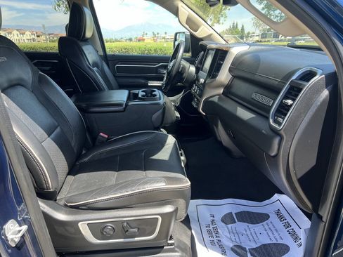 Used 2019 RAM 1500 Laramie AWD/4WD image 11