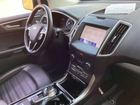 Used 2020 Ford Edge SEL w/ Cold Weather Package FWD image 20