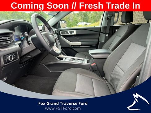 Certified 2023 Ford Explorer XLT w/ Class IV Trailer Tow Package AWD/4WD image 3