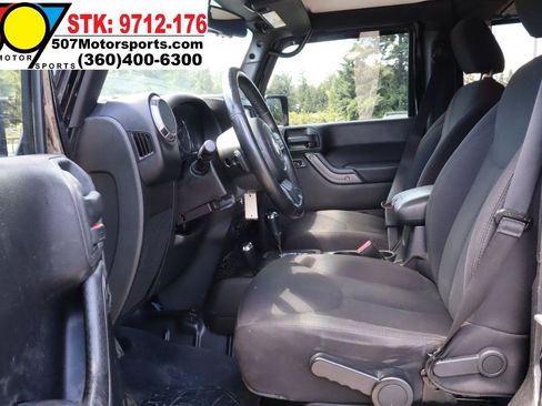 Used 2015 Jeep Wrangler Unlimited Sport w/ Quick Order Package 24S AWD/4WD image 14