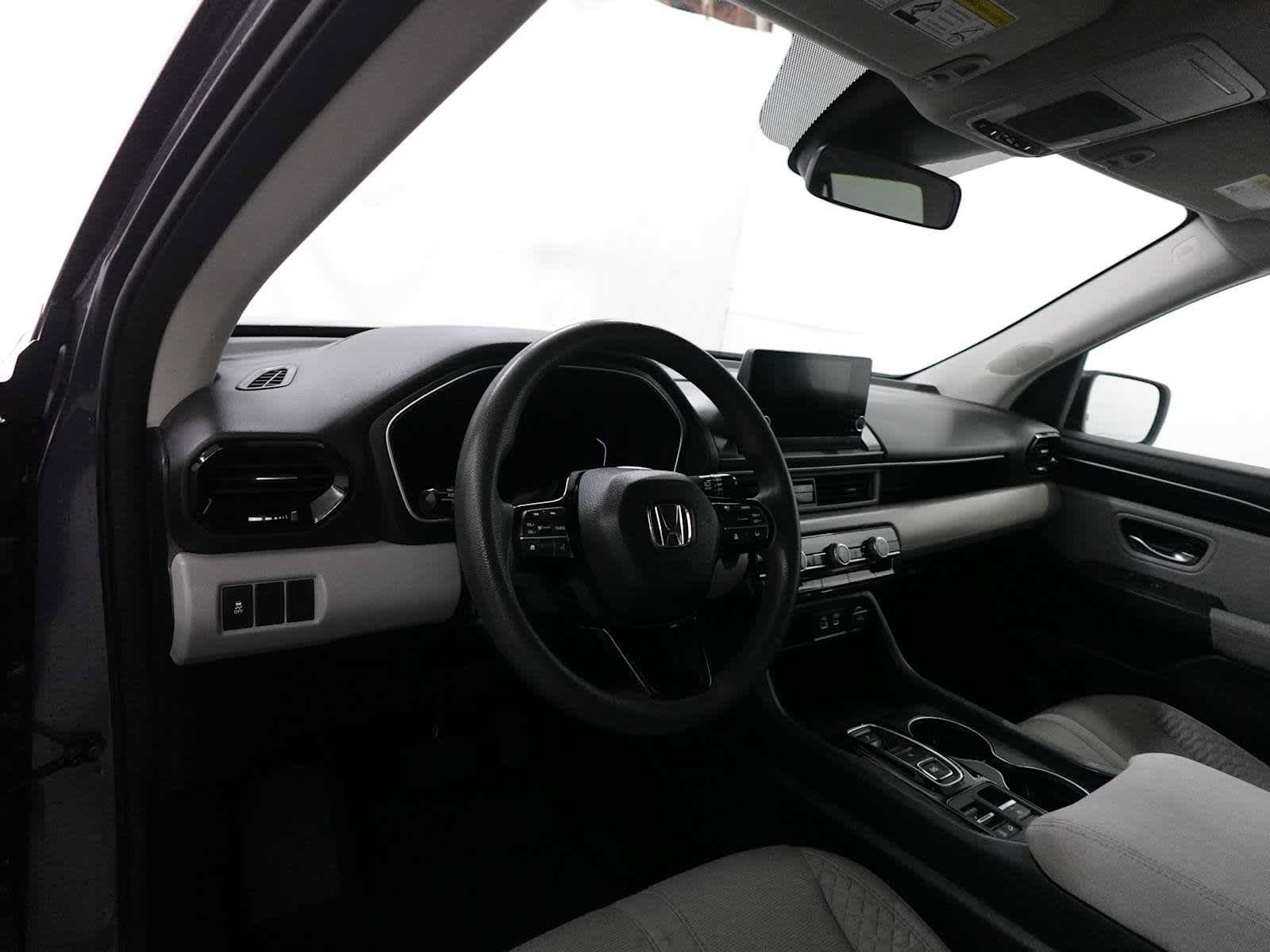 Certified 2023 Honda Pilot LX image 15