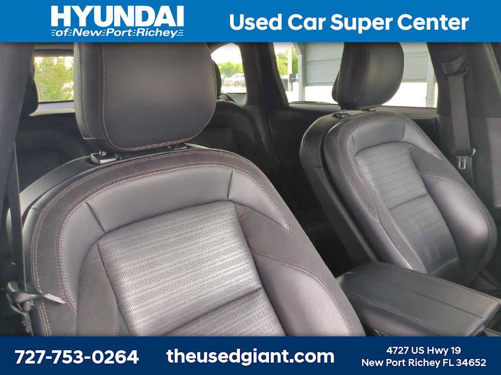 Used 2024 Lincoln Nautilus Reserve w/ Equipment Group 202A AWD/4WD image 6