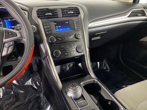 Used 2018 Ford Fusion S image 26