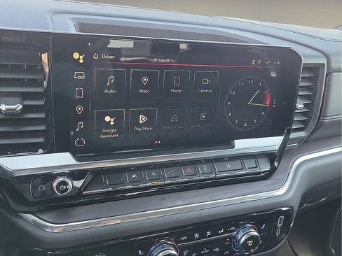 Used 2024 GMC Sierra 1500 SLT image 15