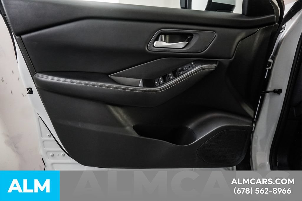 Used 2024 Nissan Rogue SV FWD image 47