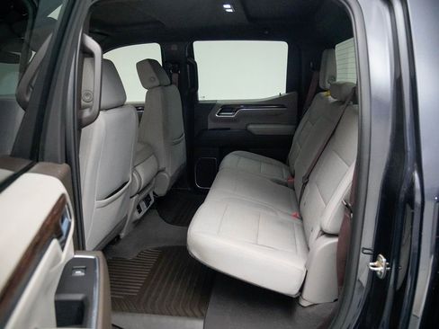 Used 2022 GMC Sierra 1500 SLE image 24