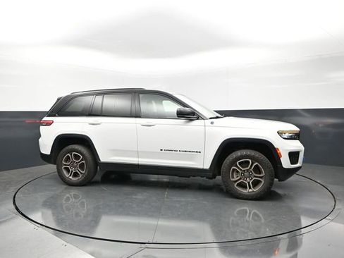Used 2023 Jeep Grand Cherokee Trailhawk w/ Luxury Tech Group III AWD/4WD image 6