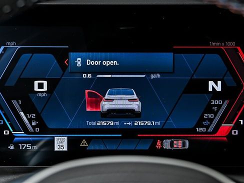 Used 2023 BMW M3 RWD image 26