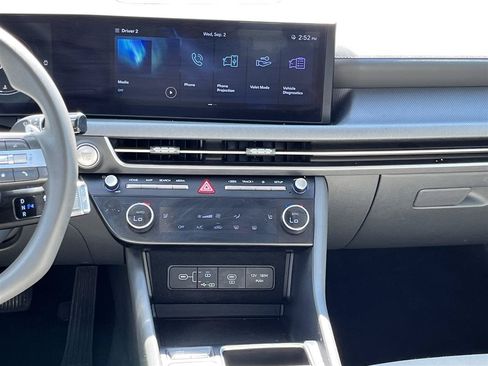 Used 2025 Hyundai Sonata SEL FWD image 20