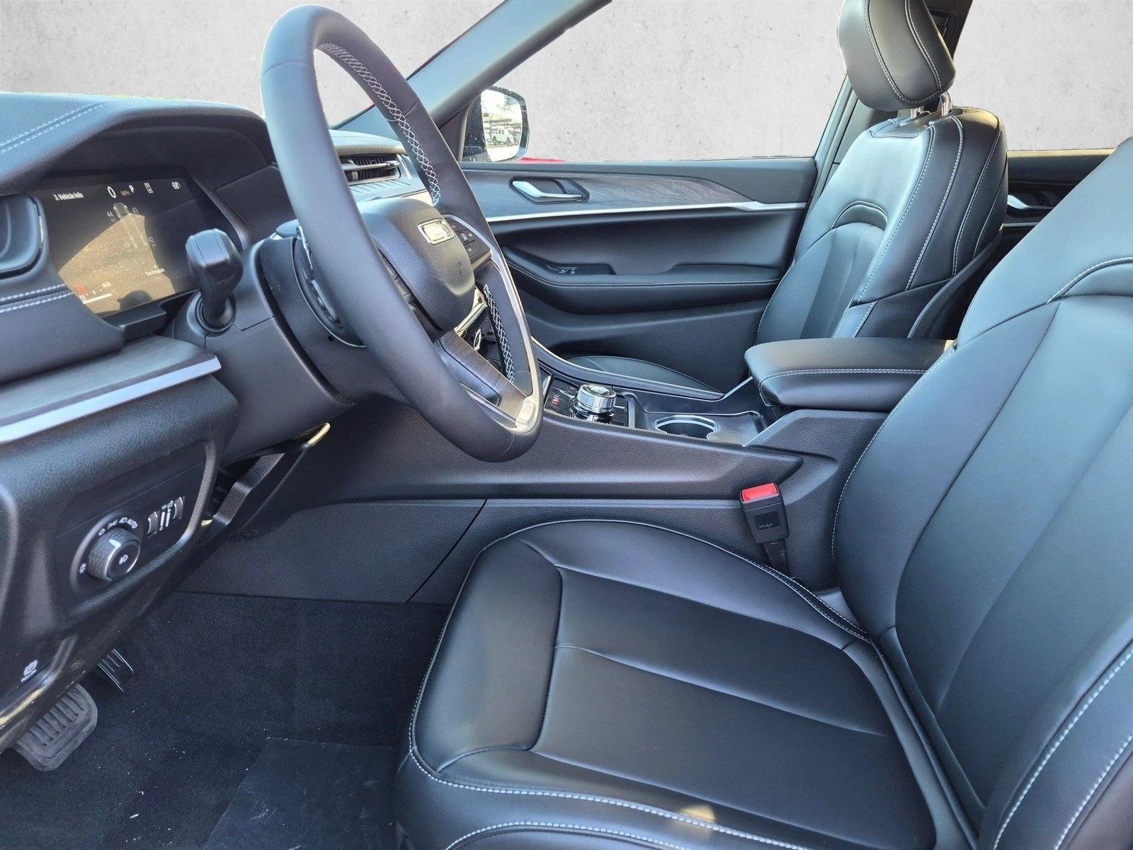 New 2026 Jeep Grand Cherokee Limited AWD/4WD image 4