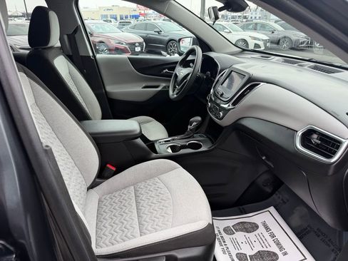 Used 2022 Chevrolet Equinox LT image 19