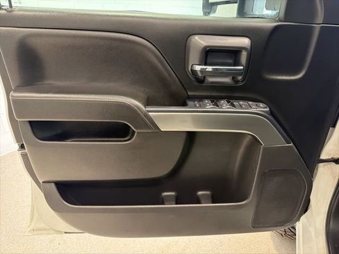 Used 2018 Chevrolet Silverado 1500 LT w/ All Star Edition image 15