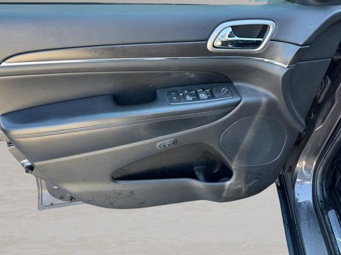 Used 2018 Jeep Grand Cherokee Limited w/ Luxury Group II image 16