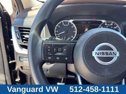 Used 2021 Nissan Rogue SV FWD image 19