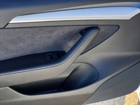 Used 2021 Tesla Model 3 Standard Range Plus RWD image 10