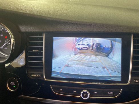Used 2019 Buick Encore Preferred AWD/4WD image 19